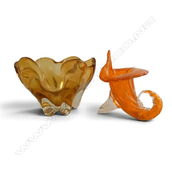 MID CENTURY ART GLASS BOWL DIA240MM & ART GLASS CORNICOPIA H180MM