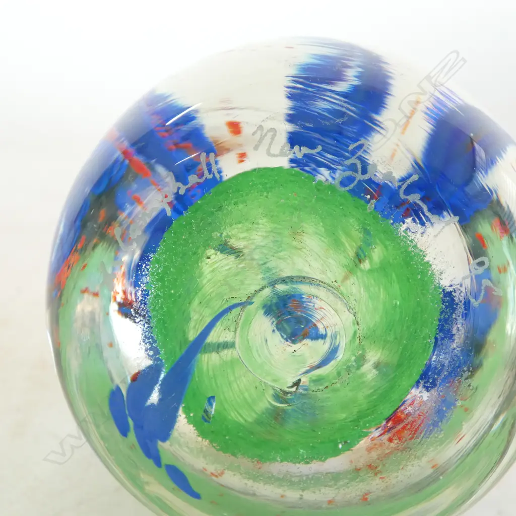 LYNETTE CAMPBELL ART GLASS PAPERWEIGHT, SIGNED & DATED '95 H.70mm Image 1++