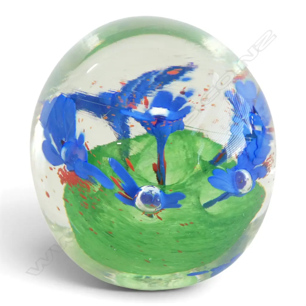 LYNETTE CAMPBELL ART GLASS PAPERWEIGHT, SIGNED & DATED '95 H.70mm Image 1++