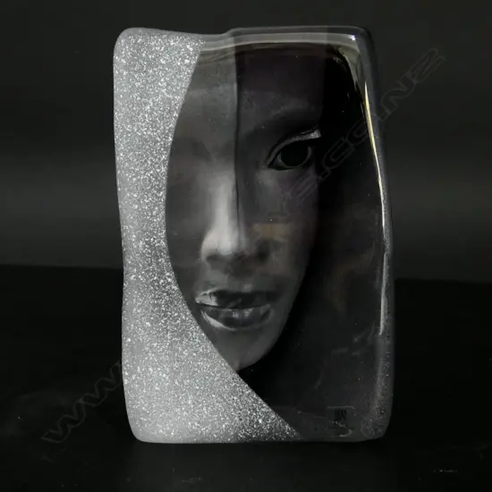 MATS JONASSON KOSTA BODA CRYSTAL SCUPTURE H.130mm + BOX