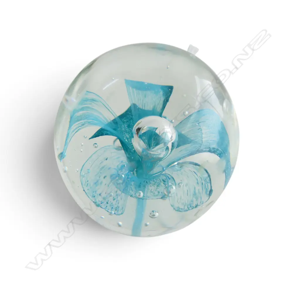 5 ART GLASS PAPERWEIGHTS some chips H.80mm Image 1++