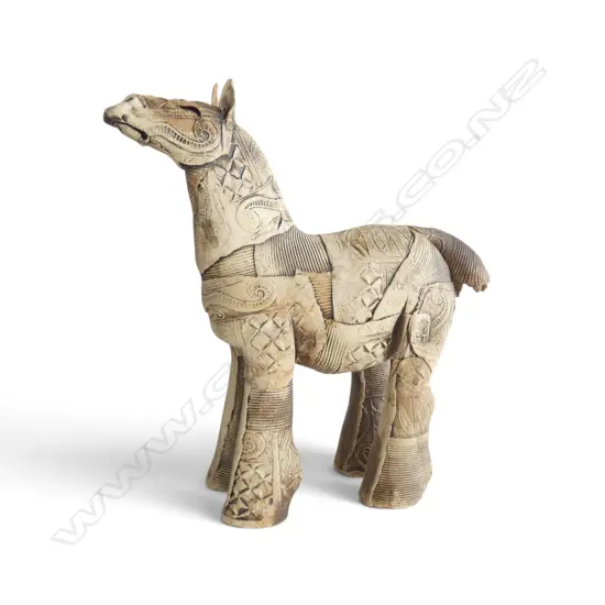 FIONA TUNNICLIFFE STUDIO POTTERY HORSE H.280mm