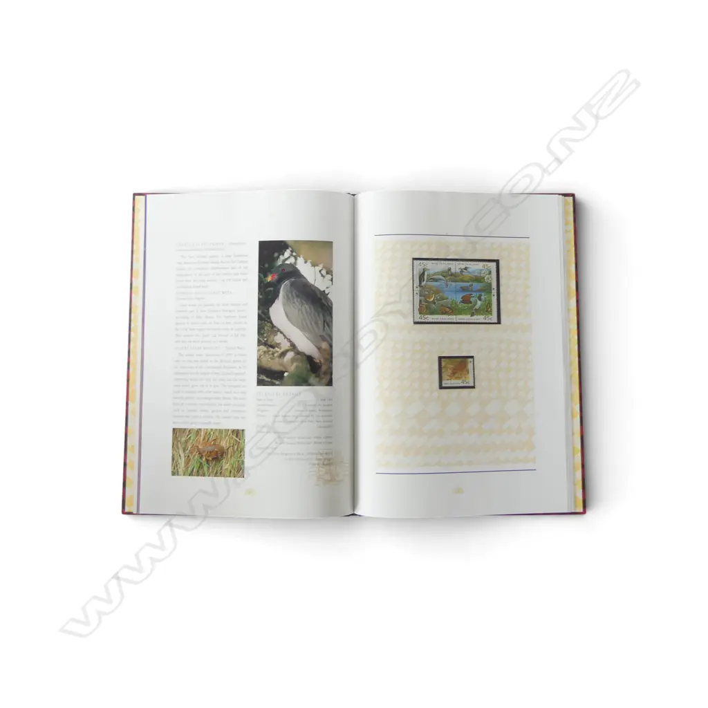 4 'THE NEW ZEALAND STAMP COLLECTION' 1992, 1993, 1994 & 1995 YEAR BOOKS Image 1++