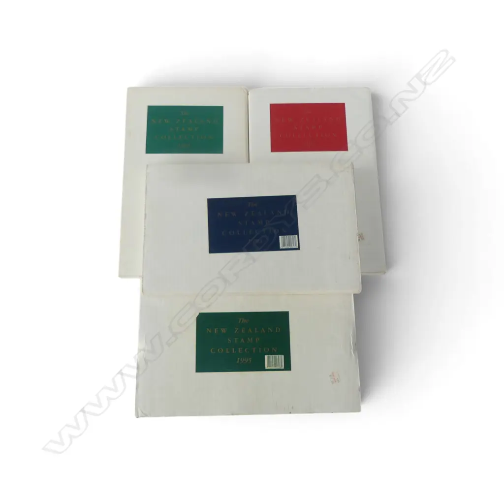 4 'THE NEW ZEALAND STAMP COLLECTION' 1992, 1993, 1994 & 1995 YEAR BOOKS Image 1++