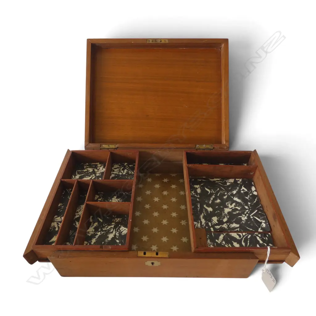 ANTIQUE WOODEN BOX brass inlay, fitted interior 330x255x110mm Image 1++