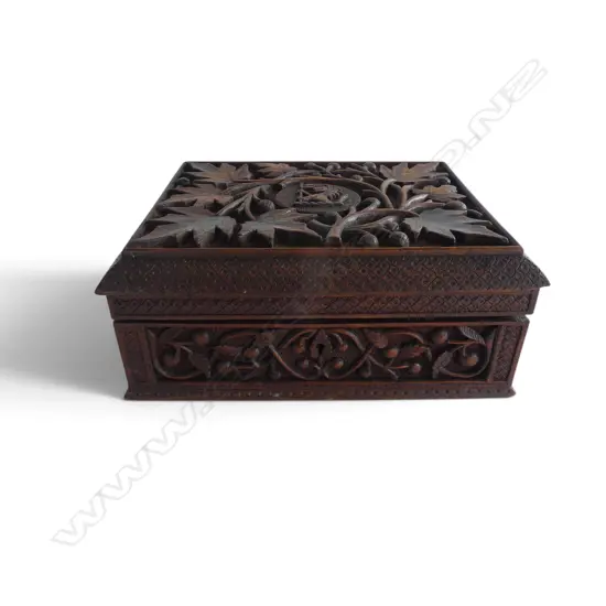 ANTIQUE CARVED WOODEN BOX W.270mm