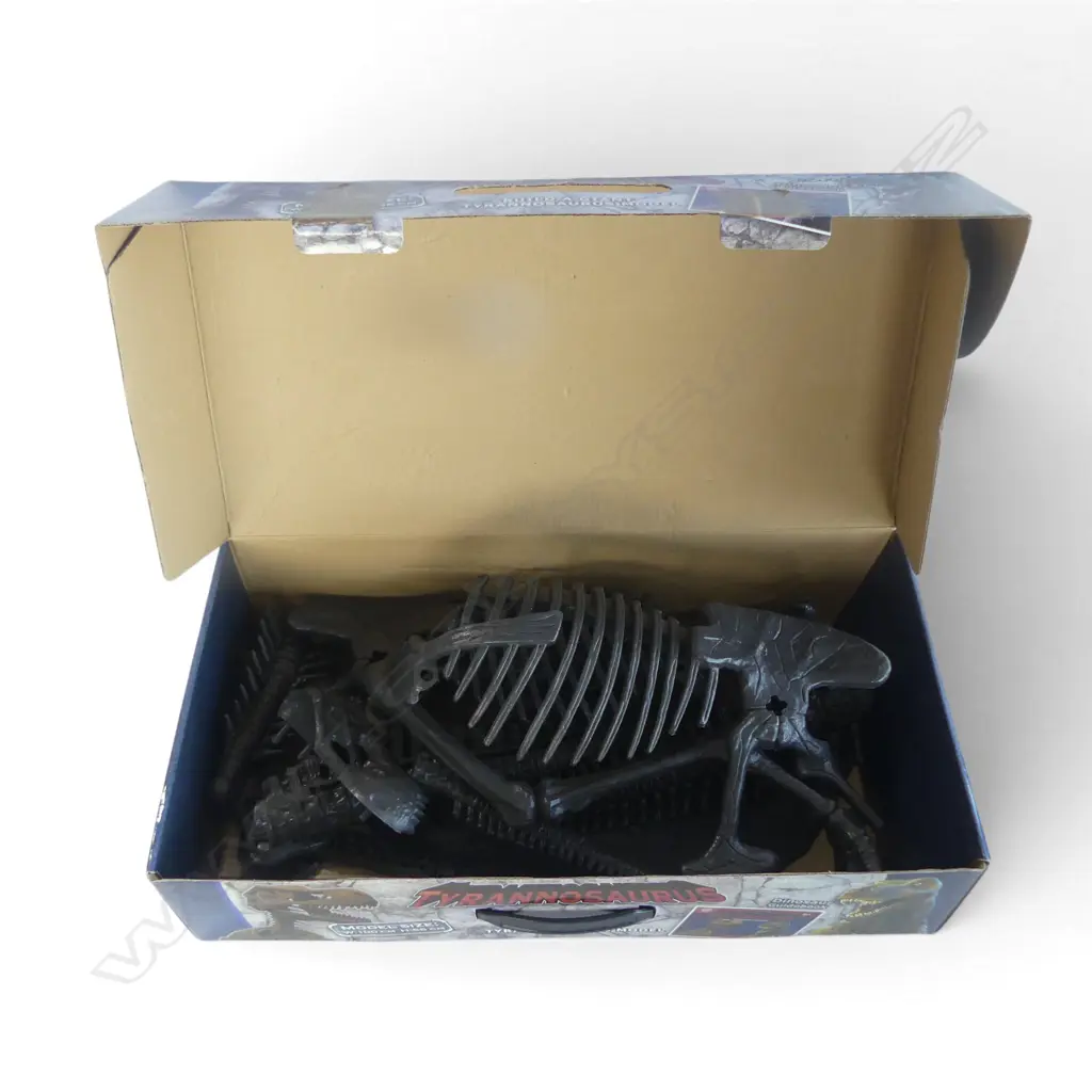 DINO HORIZONS - BUILD A GIANT TYRANNOSAURUS MODEL Image 1++