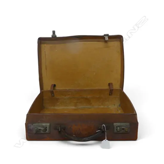 ANTIQUE LEATHER BRIEFCASE 350x250x100mm