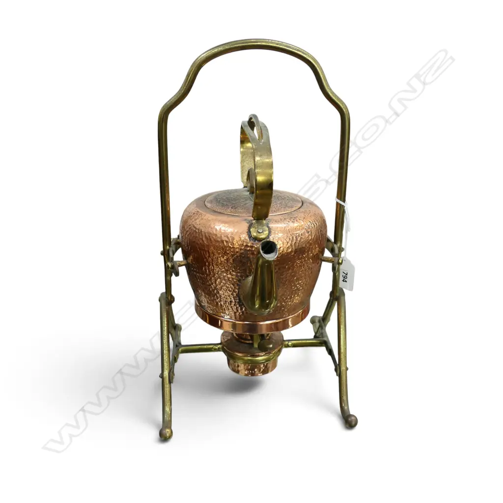 HAMMERED BRASS SPIRIT KETTLE H.350mm Image 1++