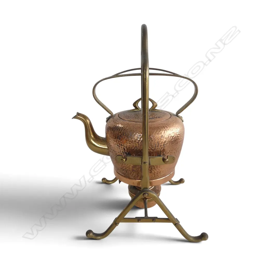 HAMMERED BRASS SPIRIT KETTLE H.350mm Image 1++