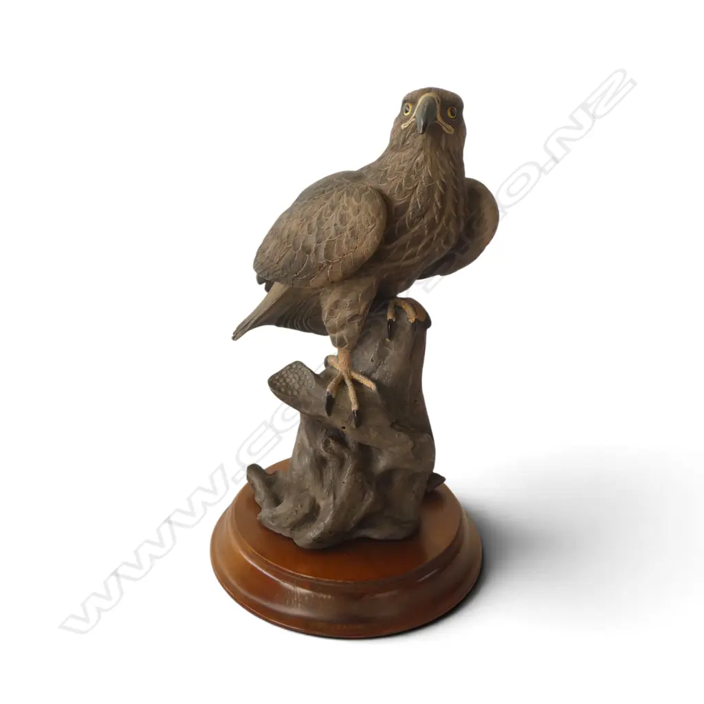 RESIN EAGLE ON WOODEN STAND H.260mm (FAULTS) Image 1++