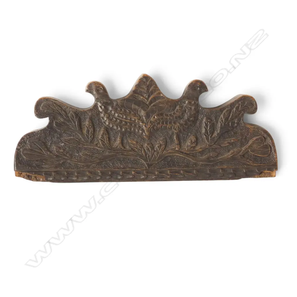 ANTIQUED CARVED OAK PEDIMENT L.380mm Image 1++