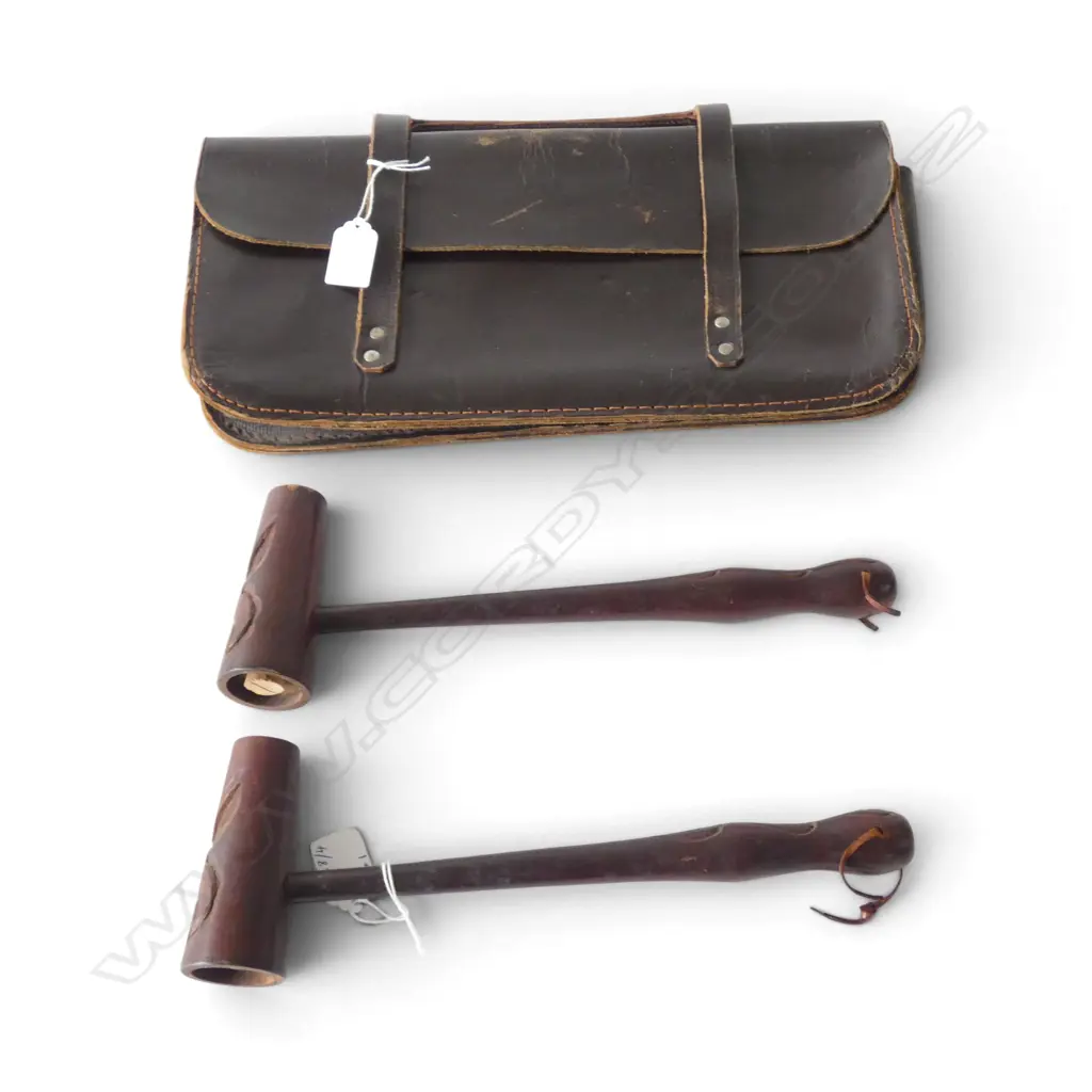 PR VINTAGE MAORI WOOD CARVED SALT & PEPPER SHAKERS, & LEATHER MUSIC BAG, L.310mm L.380mm Image 1++