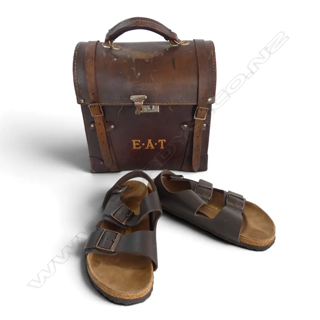 SIZE 40 BIRKENSTOCK SANDALS (NEED GLUING) & BULLOCKHIDE BOWLS BAG Image 1++