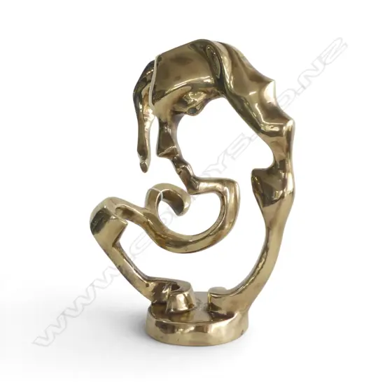 1970S ABSTRACT BRASS SCULPTURE OF A WOMANS FACE POSSIBLY KLARA SEVER 3.3KGS H315MM