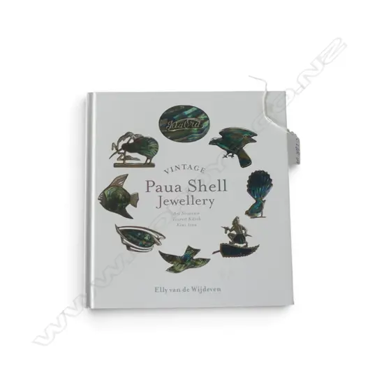 BOOK 'VINTAGE PAUA SHELL JEWELLERY' by ELLY VAN DE WIJDEVEN 2015