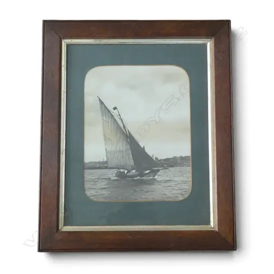 EARLY NZ YACHTING PHOTO ‘EHAU’ OAK FRAME, H.600MM W.495MM