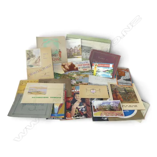 24 interesting old NZ SOUVENIR BOOKLETS + 2 OLD PHOTOS: Maori Guides etc