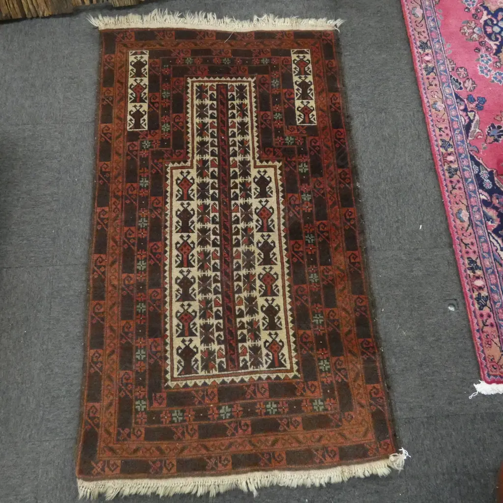 HAND KNOTTED ALL WOOL RUG 1530x880mm Image 1++