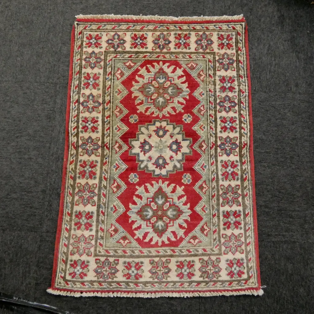 HAND KNOTTED WOOL PILE RUG 920x640mm Image 1++