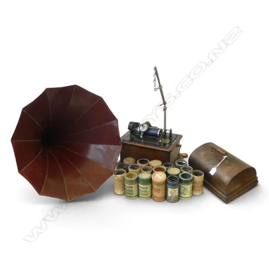 EDISON GRAMOPHONE w. HORN & CYLINDERS