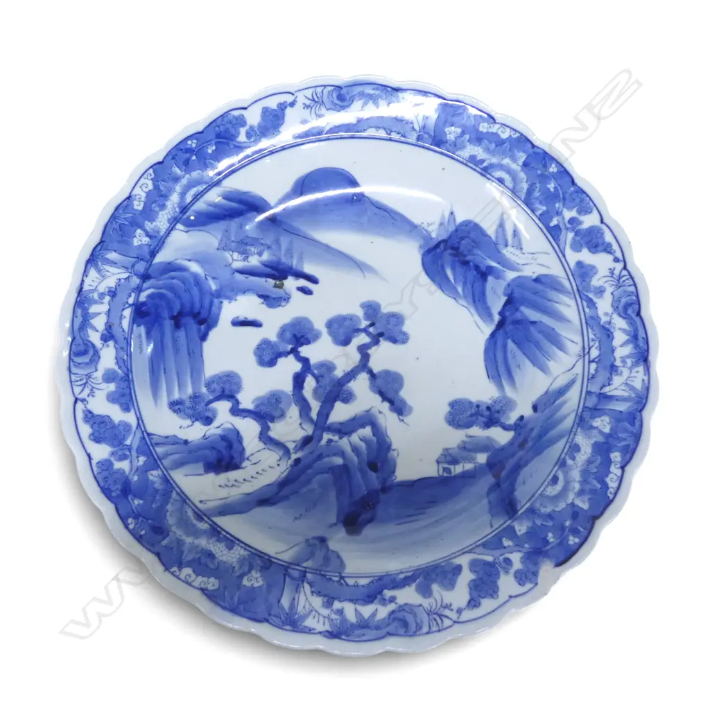 ORIENTAL B/W CHARGER 405mm dia rim chip Image 1++