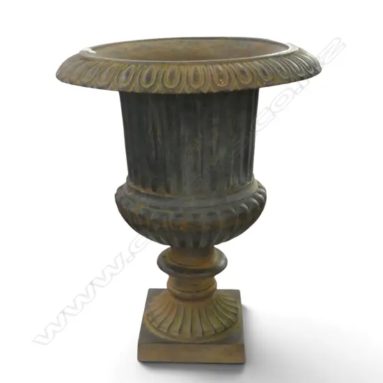 CAST IRON URN H480MM 