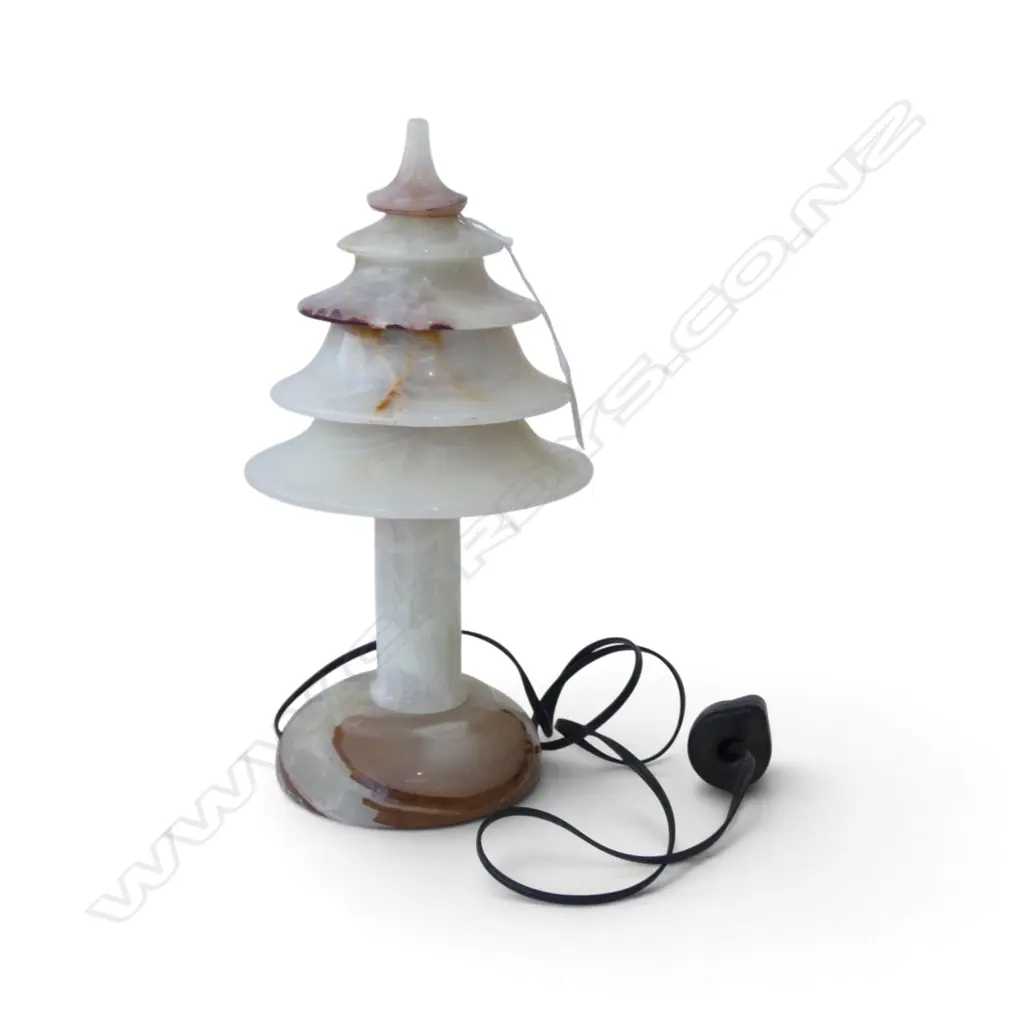 ALABASTER LAMP  Image 1++