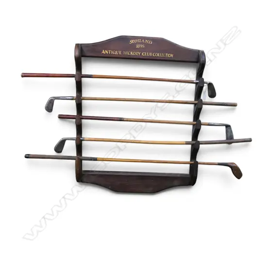 5 VINTAGE GOLF CLUBS ON WOODEN WALL RACK 780x615mm