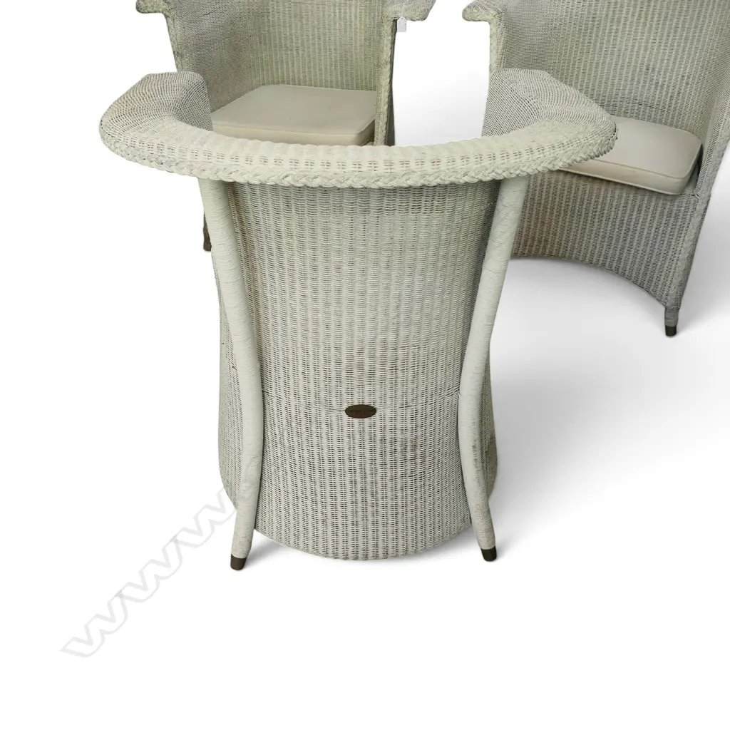 3 ENGLISH LOOM by CUCHI ARMCHAIRS  Image 1++