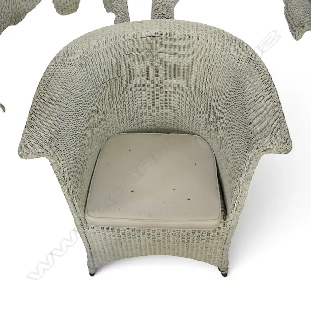 3 ENGLISH LOOM by CUCHI ARMCHAIRS  Image 1++
