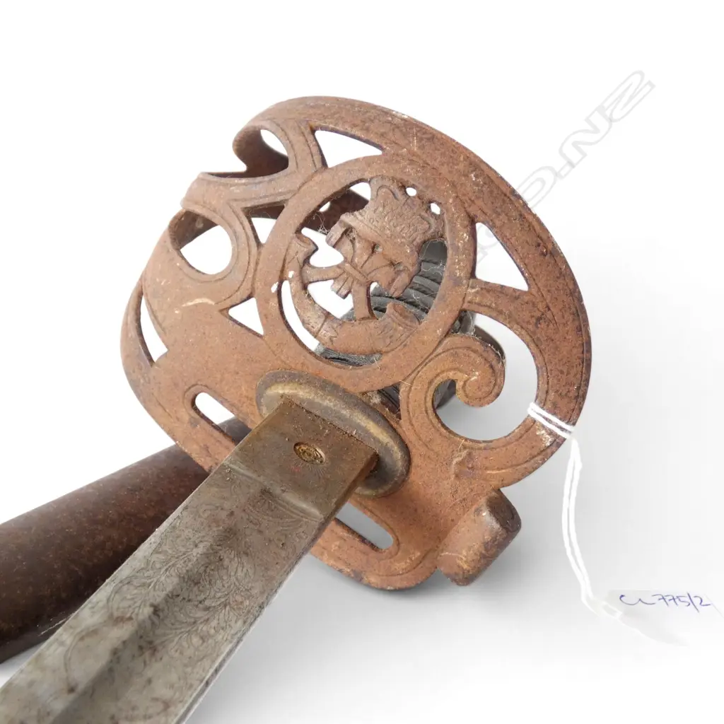 ANTIQUE SWORD & SCABBARD L.990mm Image 1++