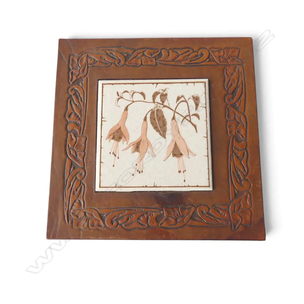 ART & CRAFT JEWELLERY BOX, EMBOSSED LEATHER , CERAMIC AND WOOD, 140 X 200 X 200MM Image 1++