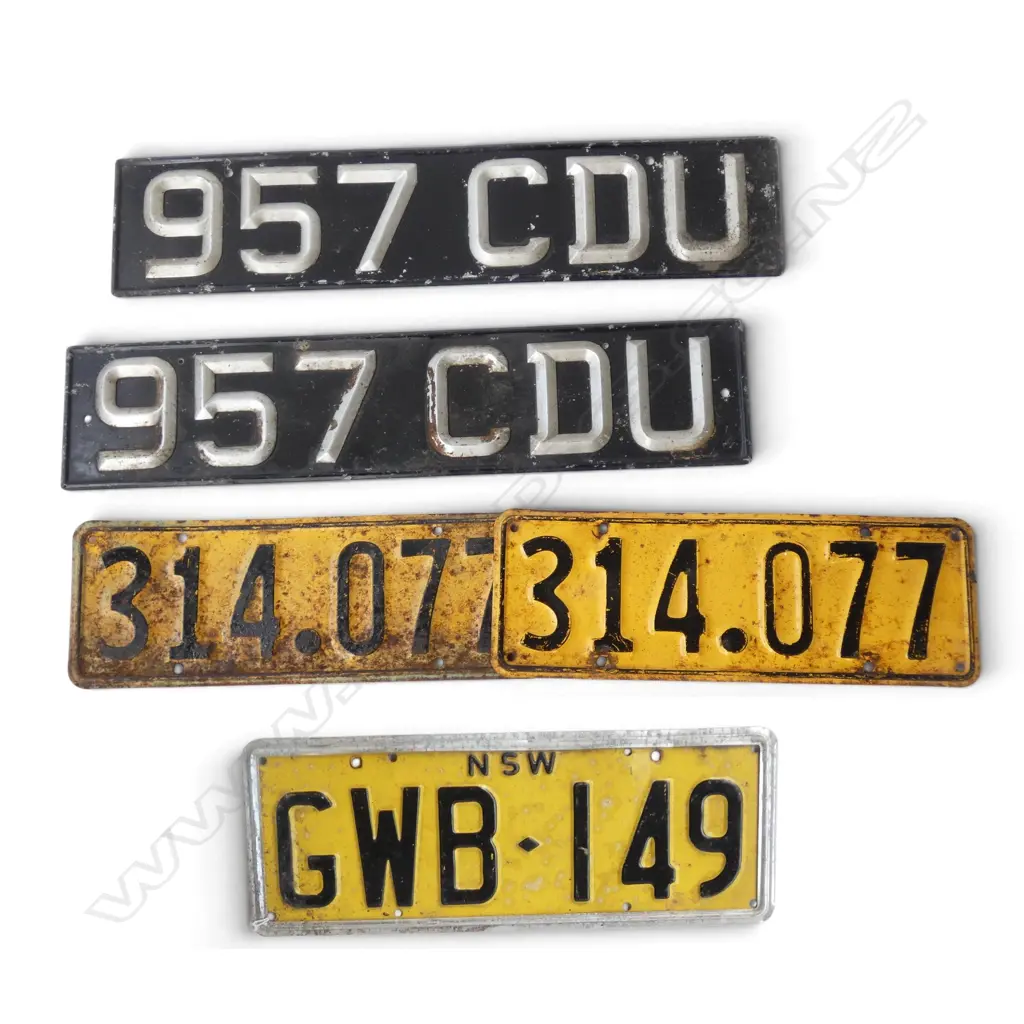 ASST. VINTAGE NUMBER PLATES Image 1++