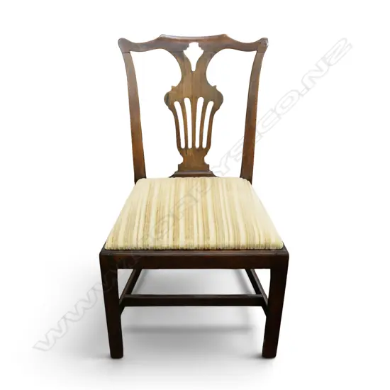 ANTIQUE HEPPLEWHITE STYLE CHAIR