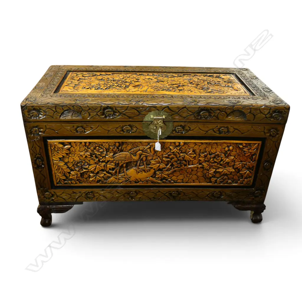 LG CARVED CAMPHOR CHEST 1000X520X600MM  Image 1++