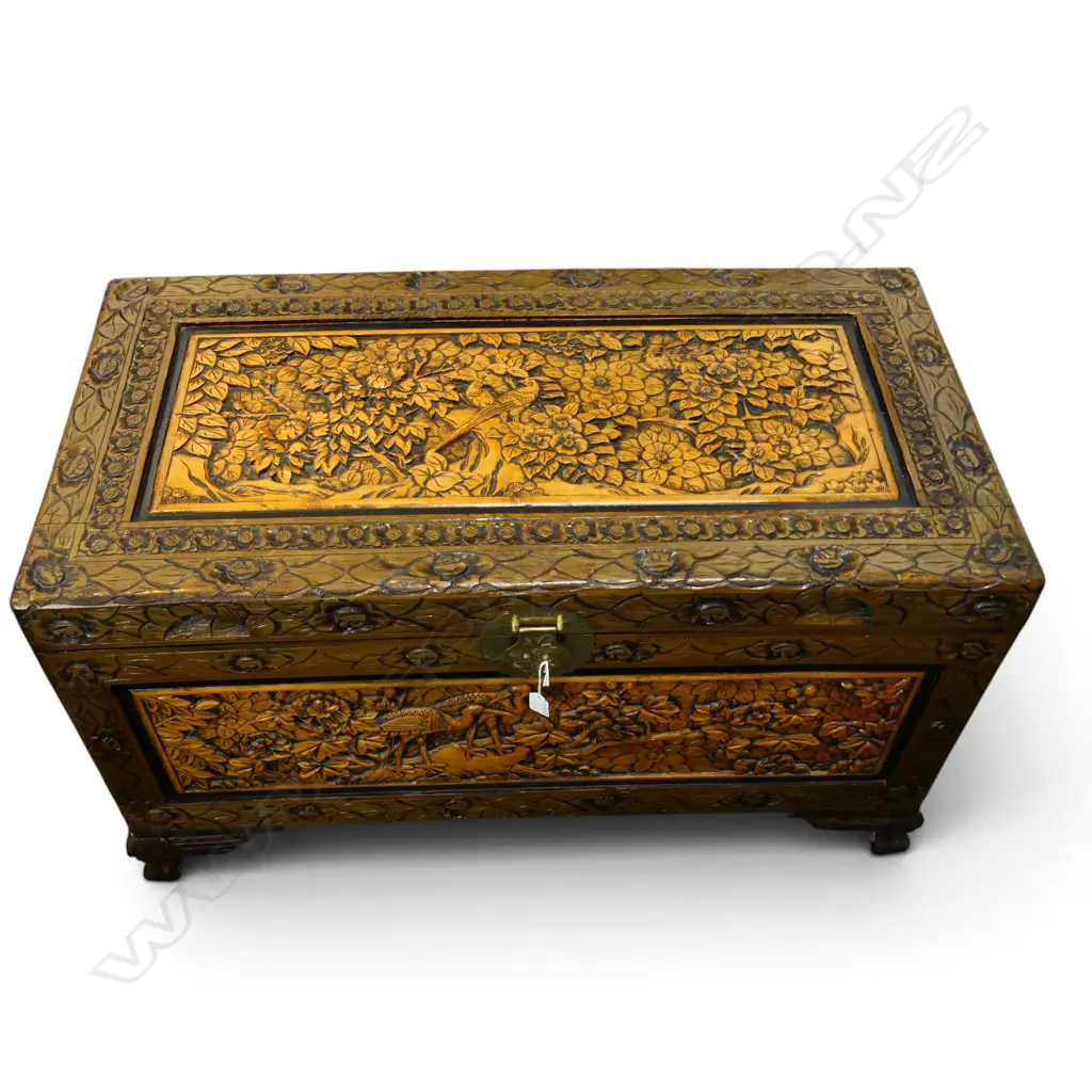 LG CARVED CAMPHOR CHEST 1000X520X600MM  Image 1++