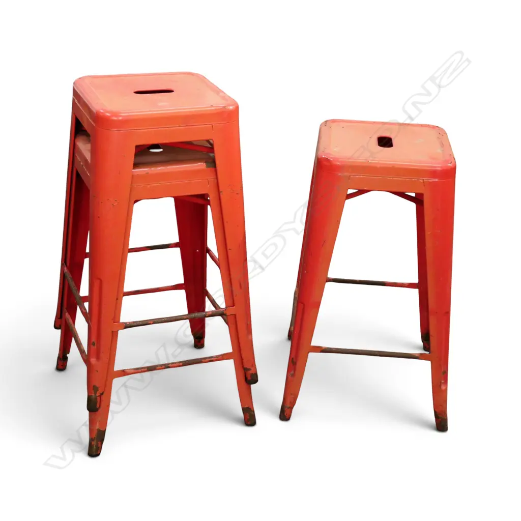 3 RED METAL STOOLS H.660mm AF Image 1++