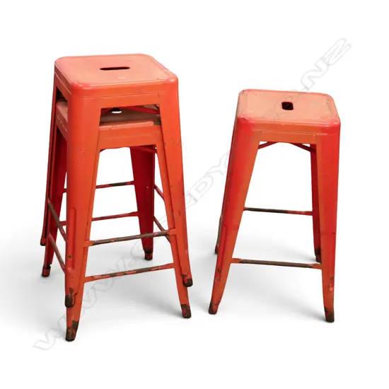 3 RED METAL STOOLS H.660mm AF