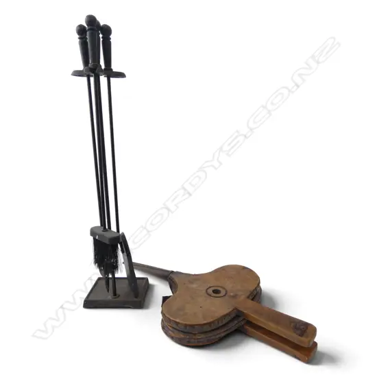 PR WOODEN FIRE BELLOWS L.655mm, METAL FIRE TOOLS H.750mm