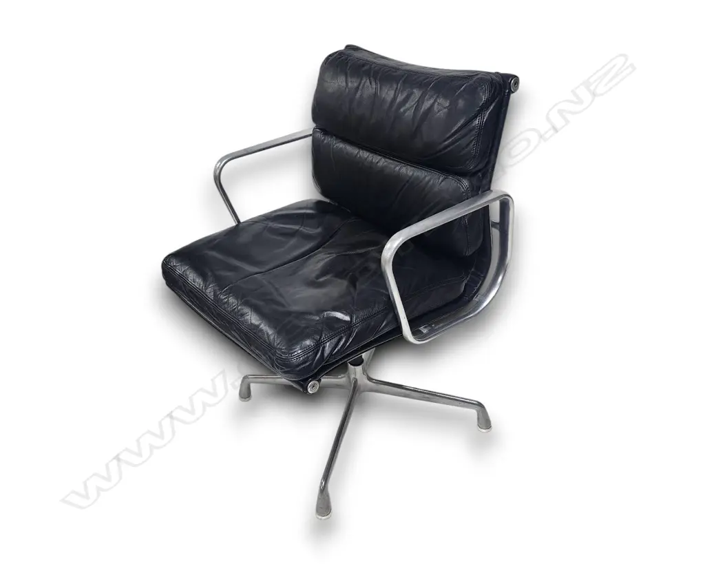 VINTAGE HERMAN MILLER EAMES SOFT PAD LEATHER OFFICE DESK CHAIR Image 1++