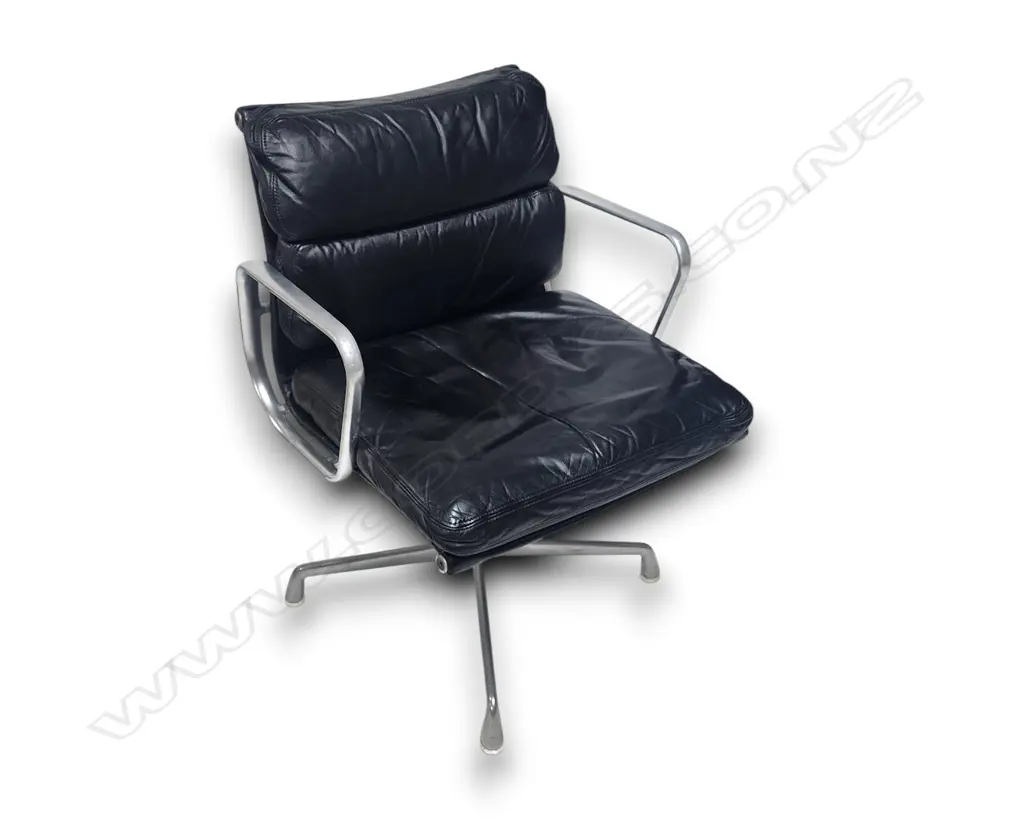 VINTAGE HERMAN MILLER EAMES SOFT PAD LEATHER OFFICE DESK CHAIR Image 1++