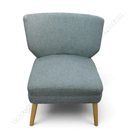 MODERN UPHOLSTERED CHAIR
