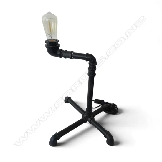INDUSTRIAL STYLE PIPE LAMP