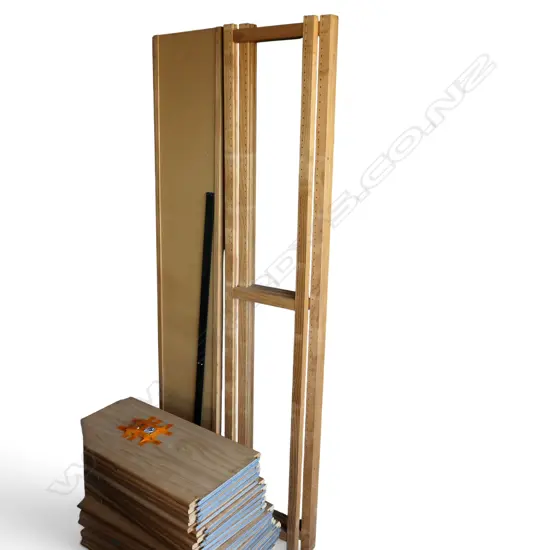 1 X 4 BAY LUNDIA SHELVING UNIT. Includes 5 UPRIGHTS: 2 END TYPE (panelled)