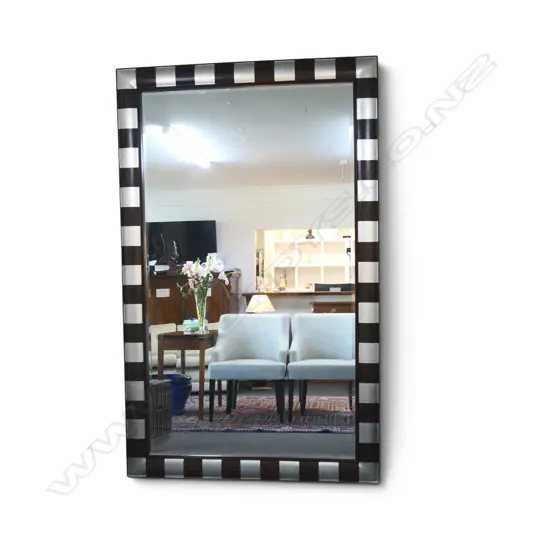 LG MODERN FLOOR STANDING MIRROR w. STAND 1405x195x1920mm