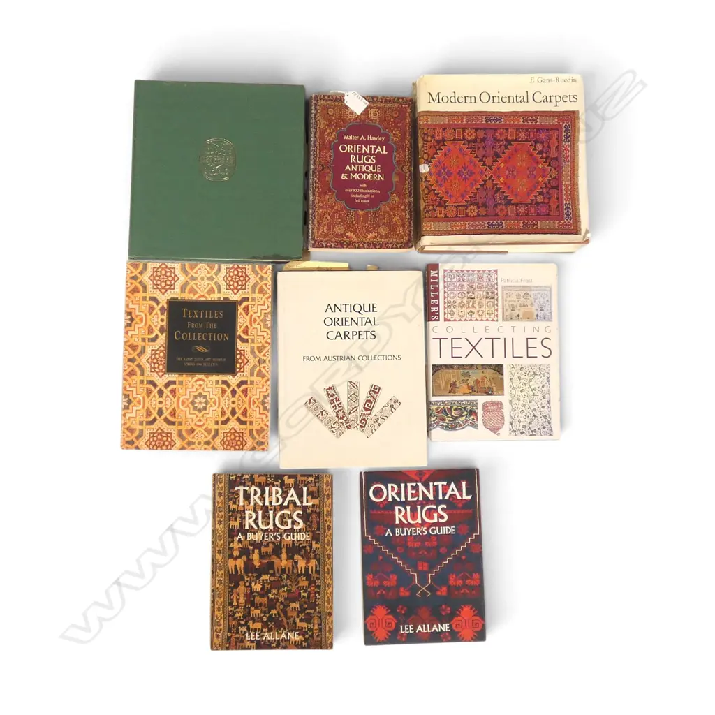 EIGHT PUBLICATIONS - GENERAL TEXTILE COLLECTING AND ORIENTAL CARPETS Image 1++