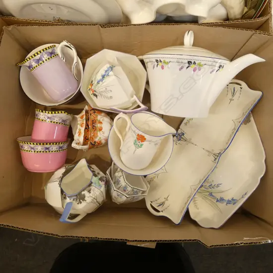 7 SHELLEY CHINA C/SUGARS TEAPOT & 2 SANDWICH PLATES MIXED PATS