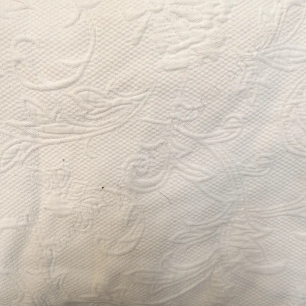 2 WHITE BED SPREADS Image 1++