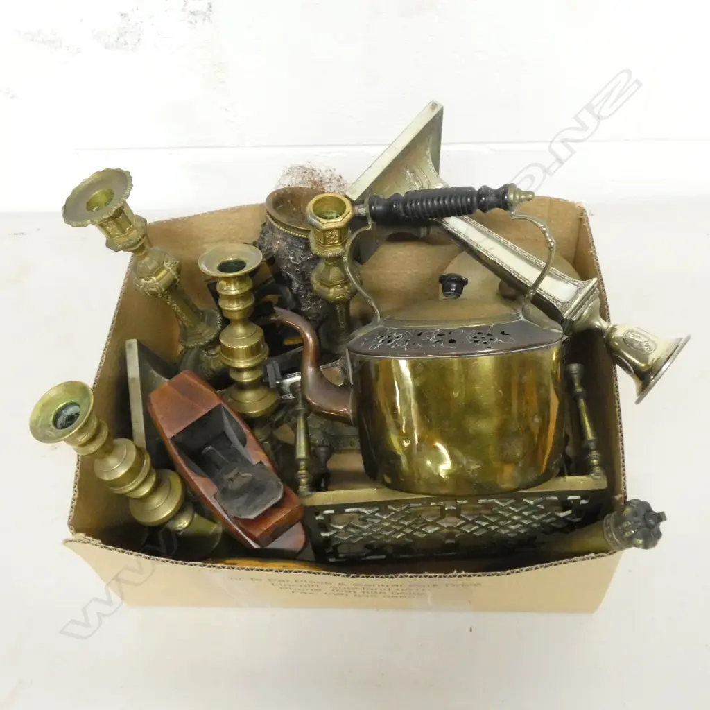BOX OF ASST. COLLECTIBLES etc Image 1++